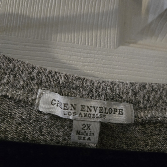 2x knit top - Picture 2 of 3